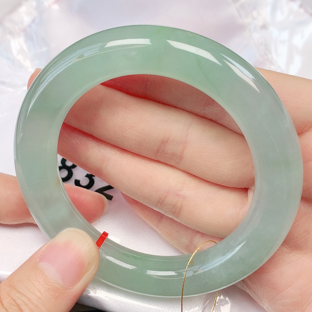 翡翠手镯未镶嵌抖音832