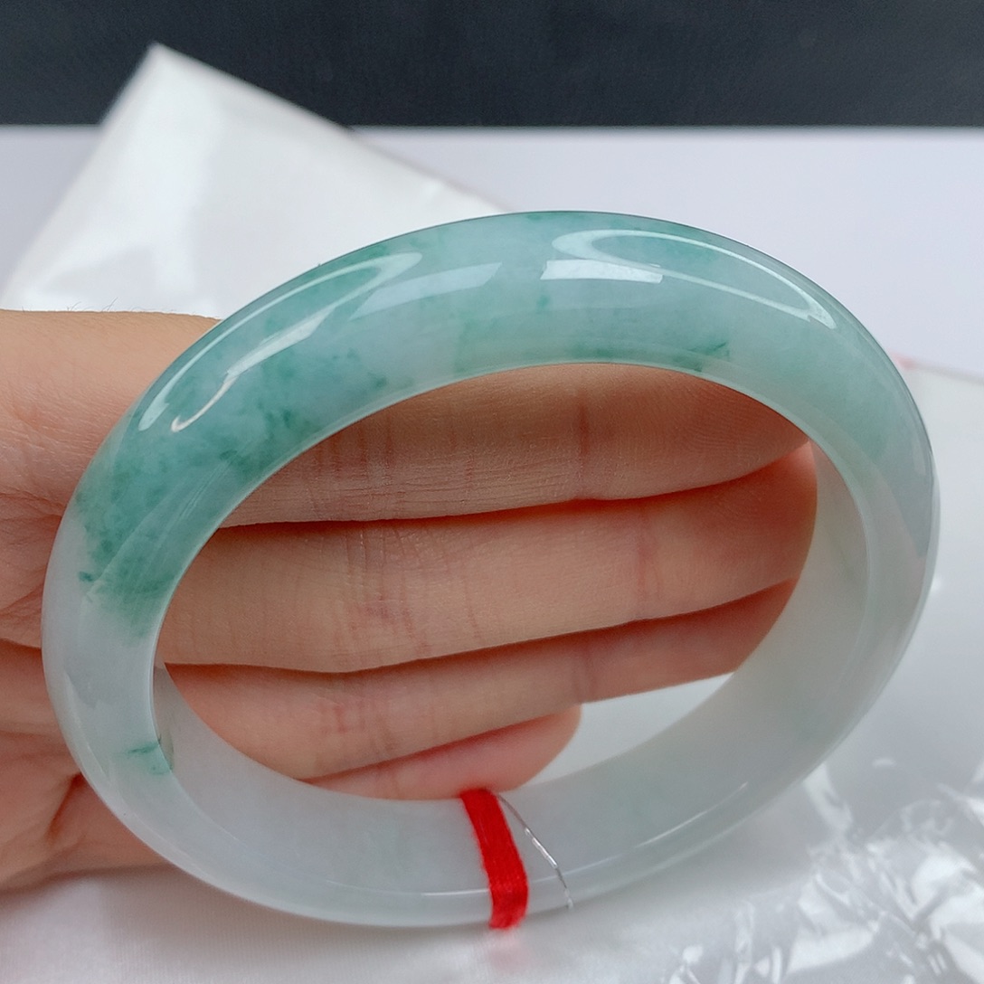 翡翠手镯未镶嵌60.4正圈半山水飘花