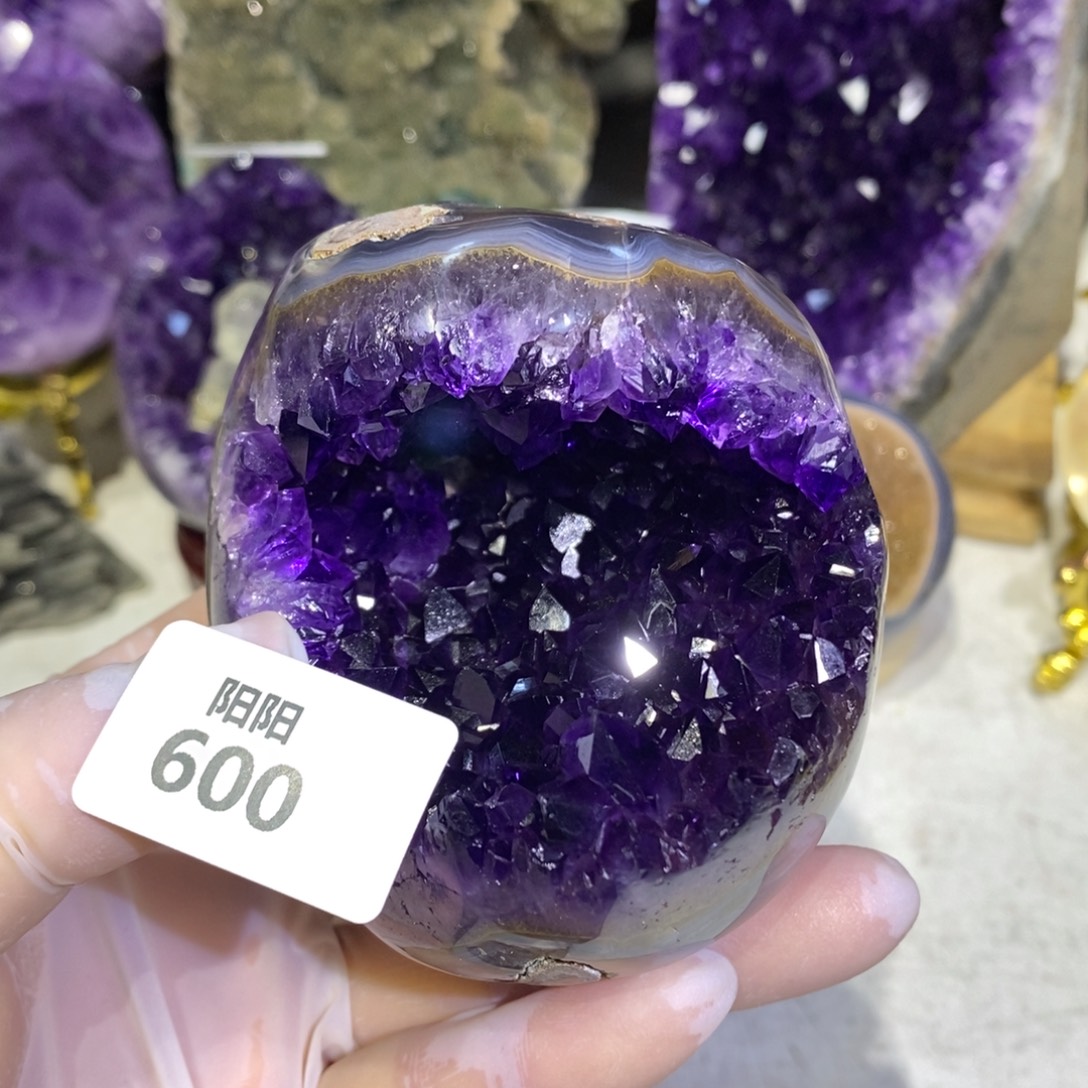 未镶嵌紫晶大型摆件（非配饰）方解石