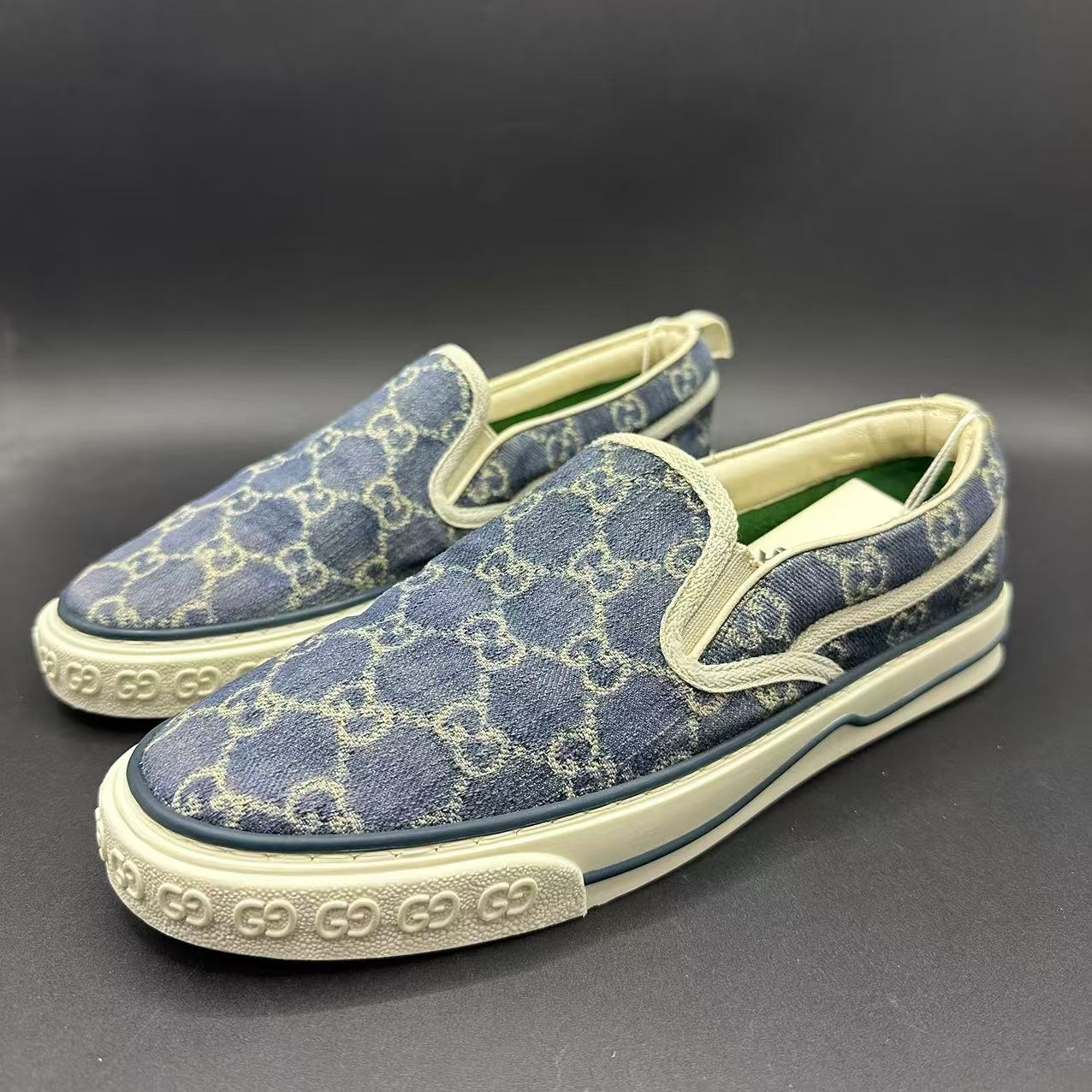 95新 GUCCI/古驰 时尚蓝色牛仔老花刺绣一脚蹬41.5欧码dd1266m