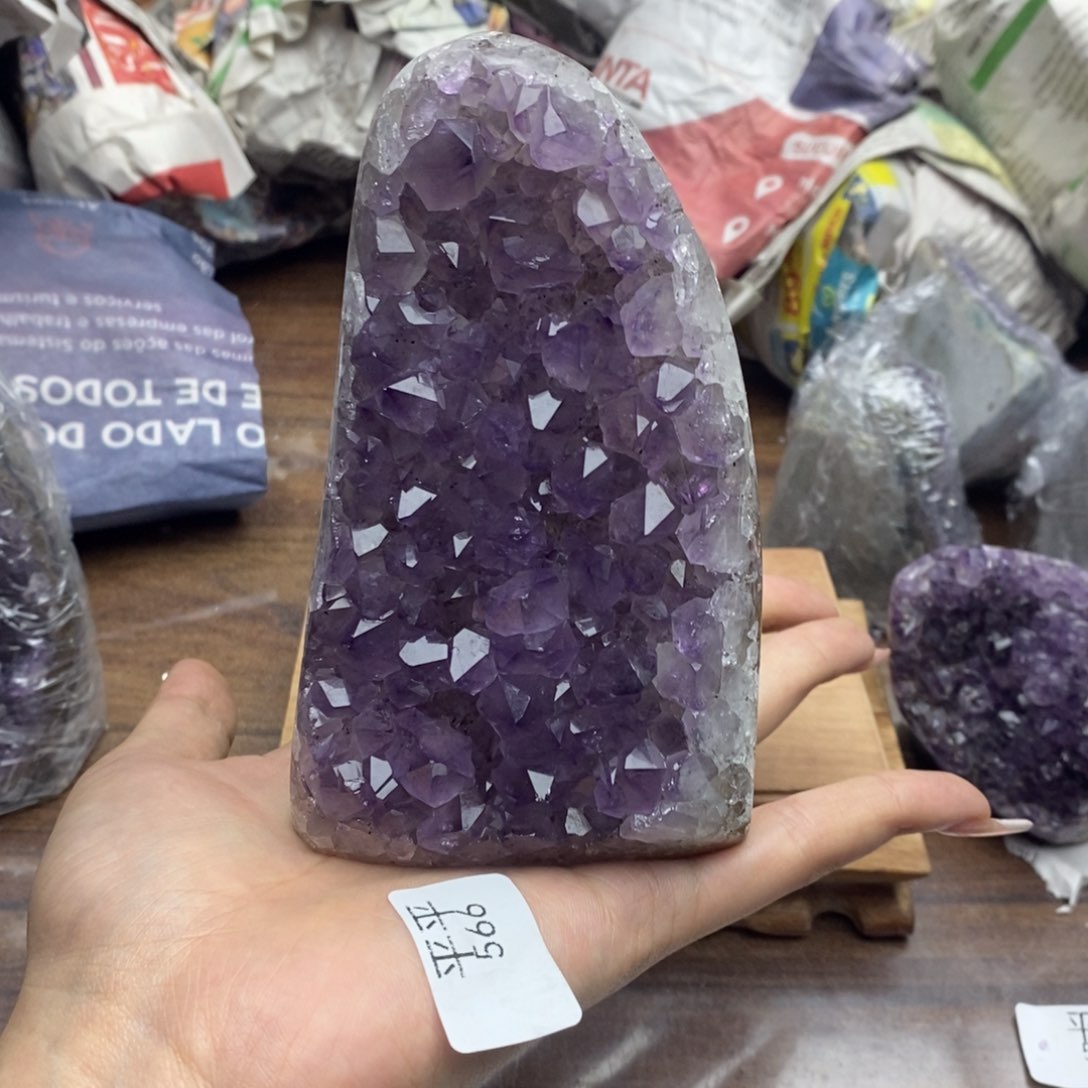 乌拉圭未镶嵌紫晶