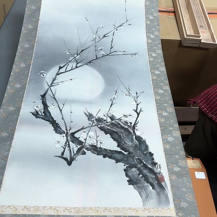 绘画常哈哈。             