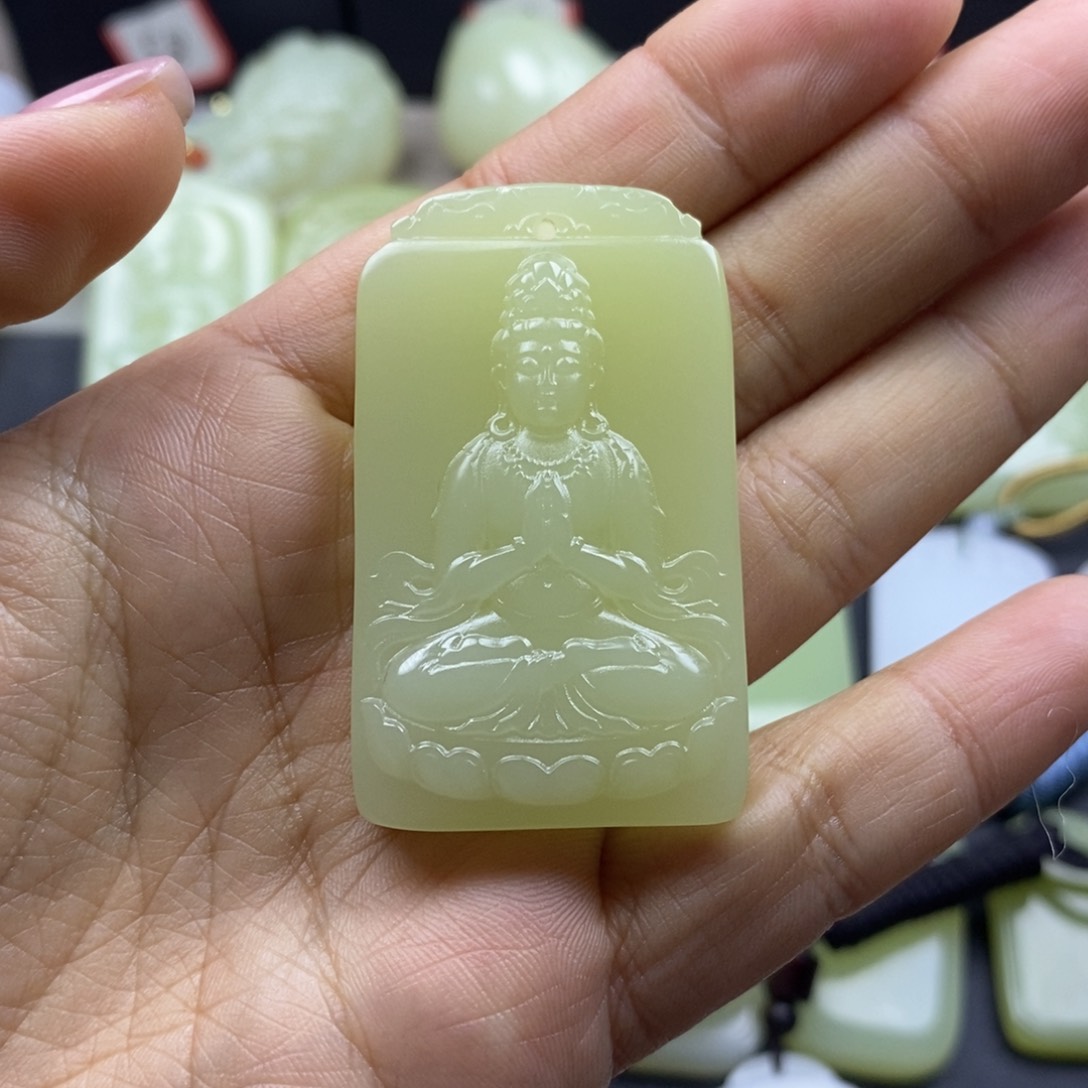 玉****?天然青海时尚观音