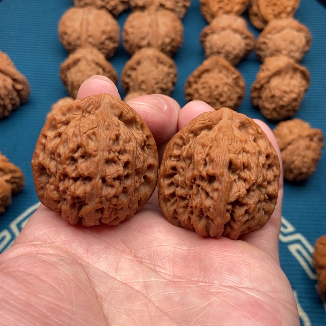 磨***？文玩核桃把件南疆石