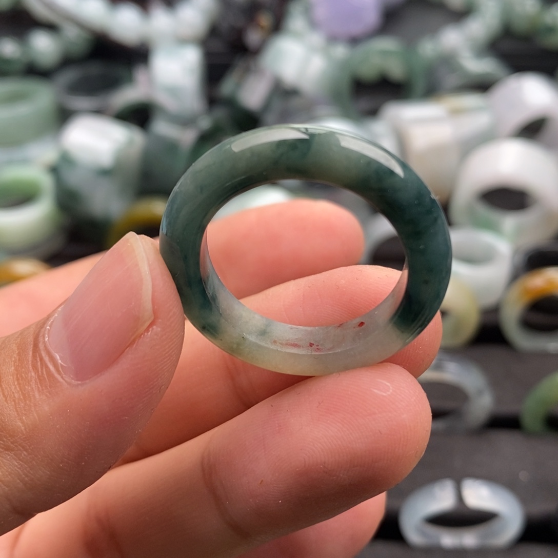 未镶嵌戒指翡翠翡翠