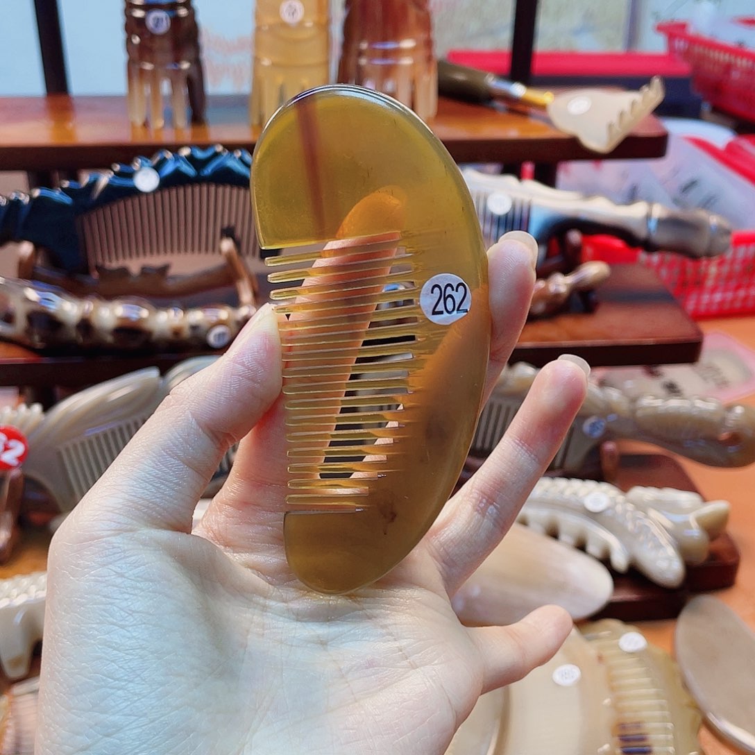 纯手工制作牛角梳262