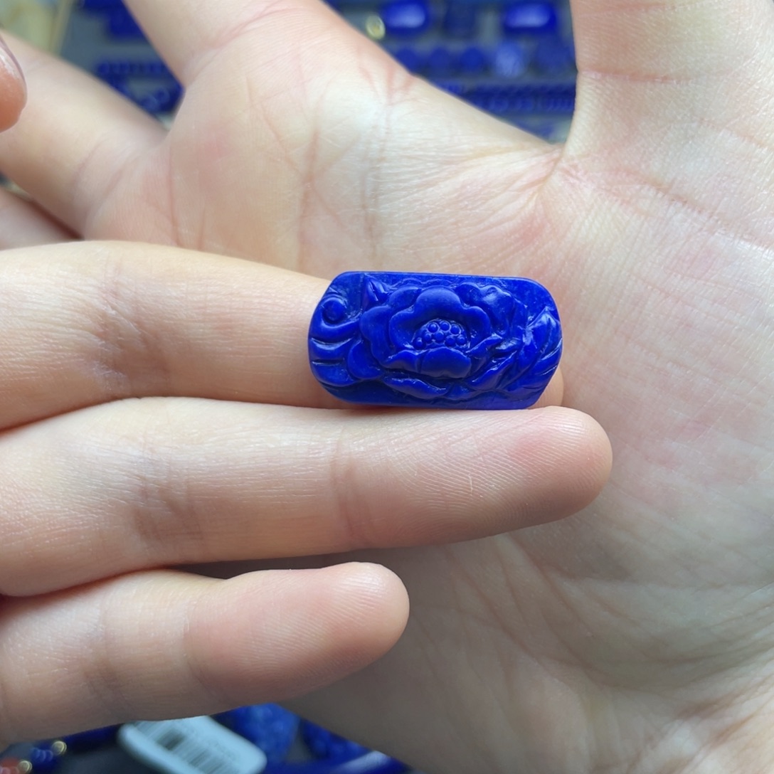 青金石未镶嵌手牌