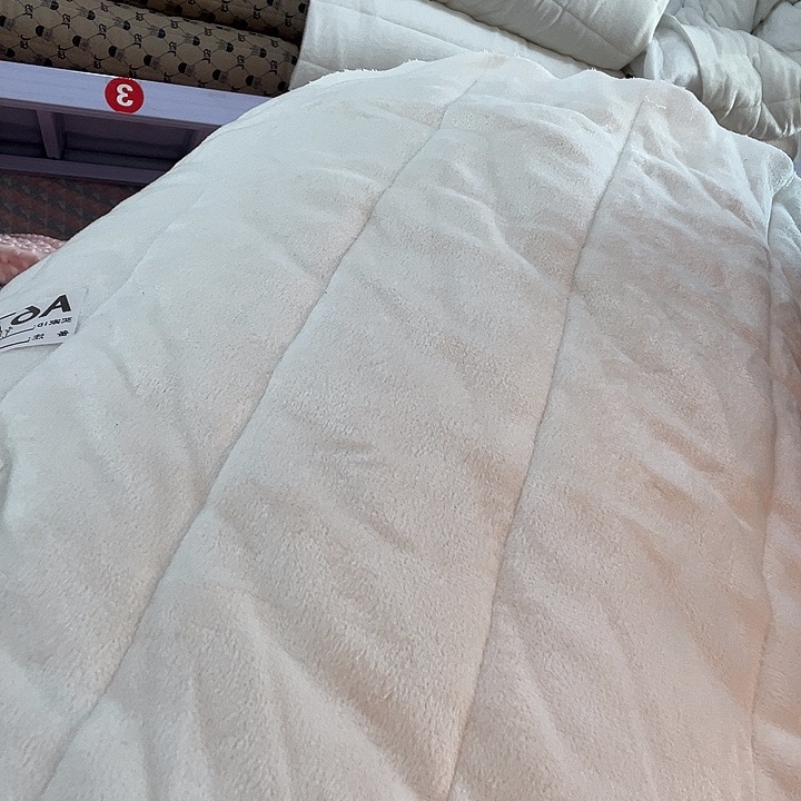 阳***姐无纺布布料。          