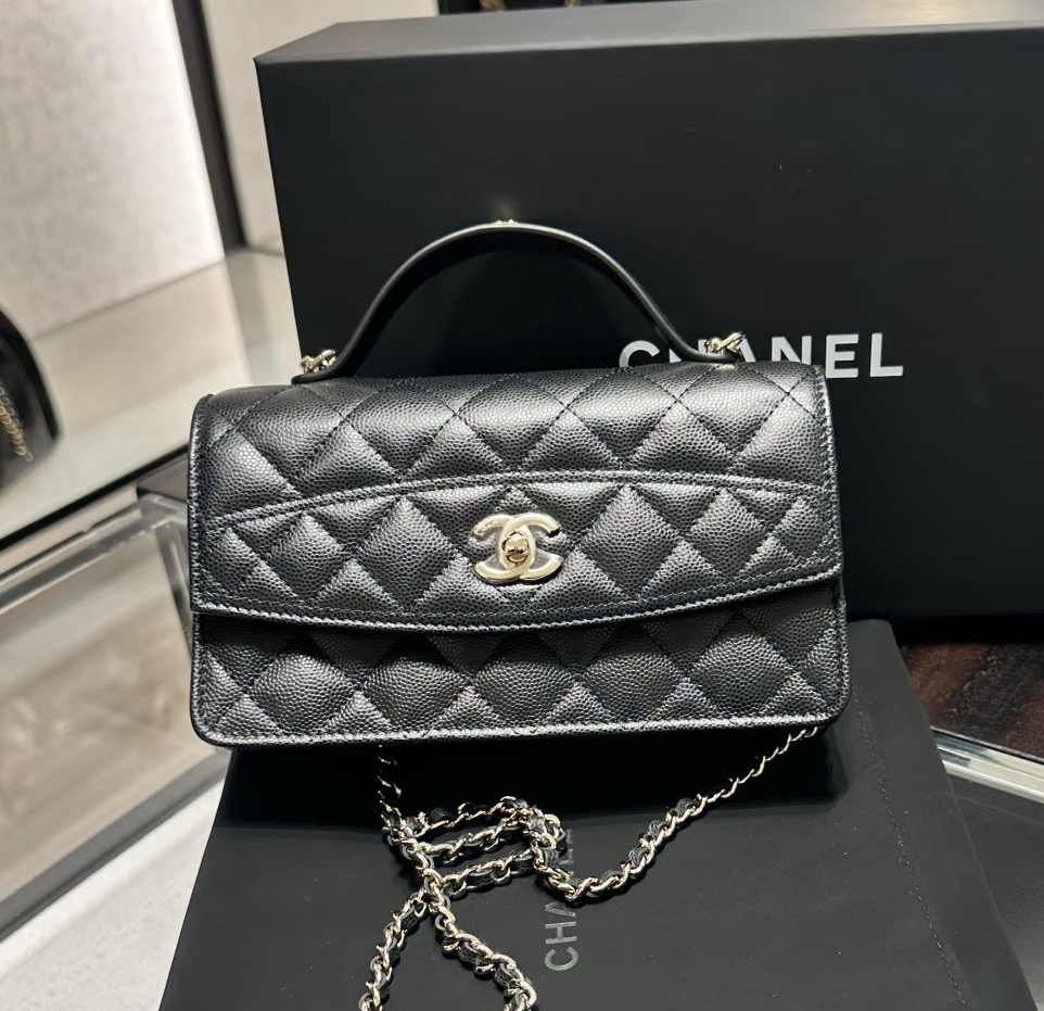未使用 Chanel/香奈儿 香奈儿26c黑色腰线风琴包woc