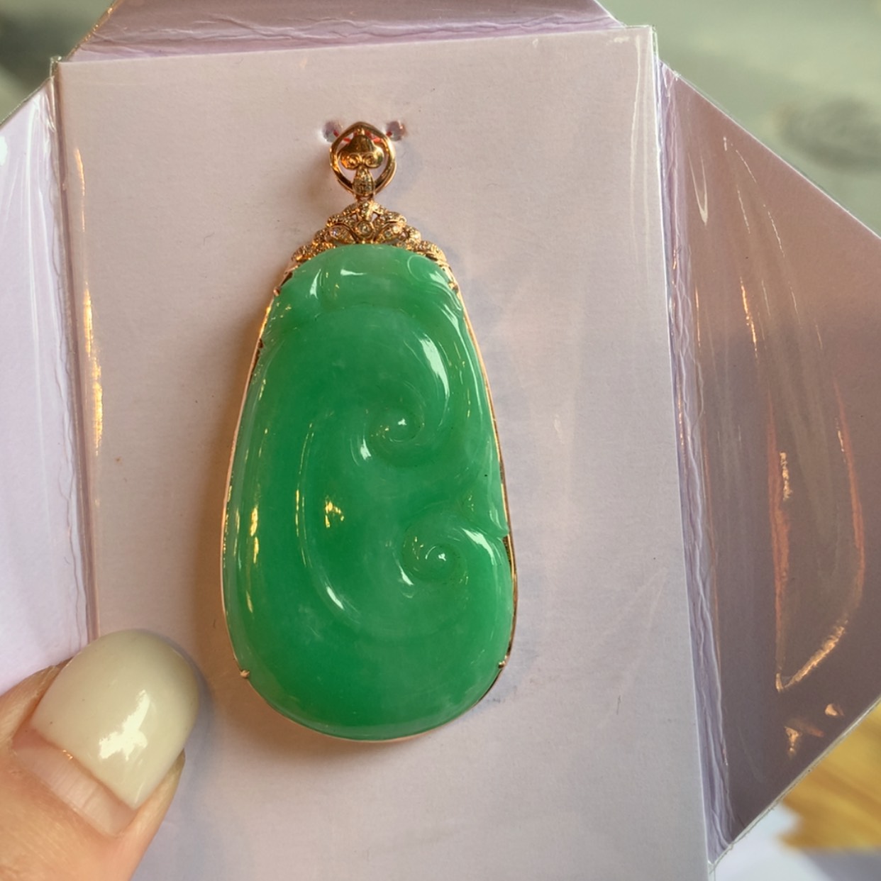 【闪购商品】翡翠颈饰18K金镶嵌如意