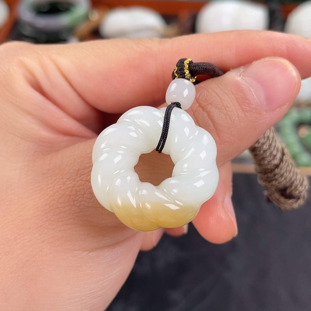 未镶嵌和田玉挂件