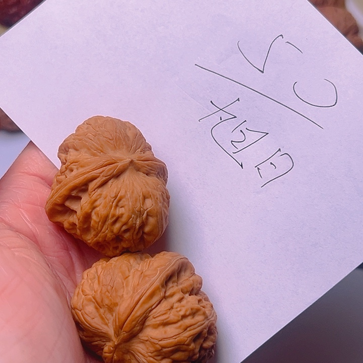 把件桃核旭*升134588899