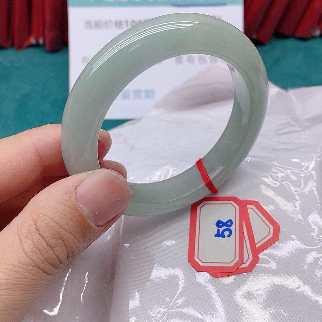 翡翠手镯未镶嵌浅58888888888