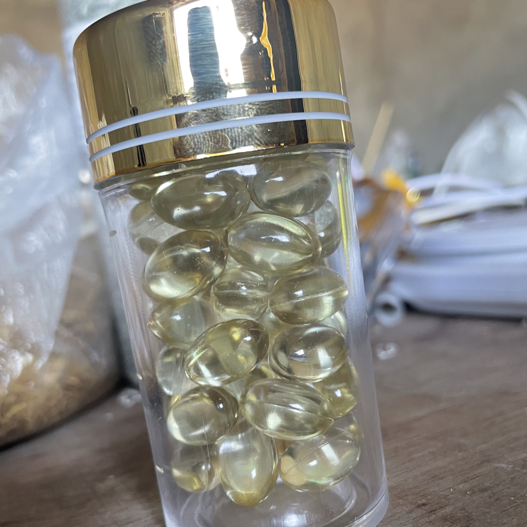 缅甸雪山金边松针油