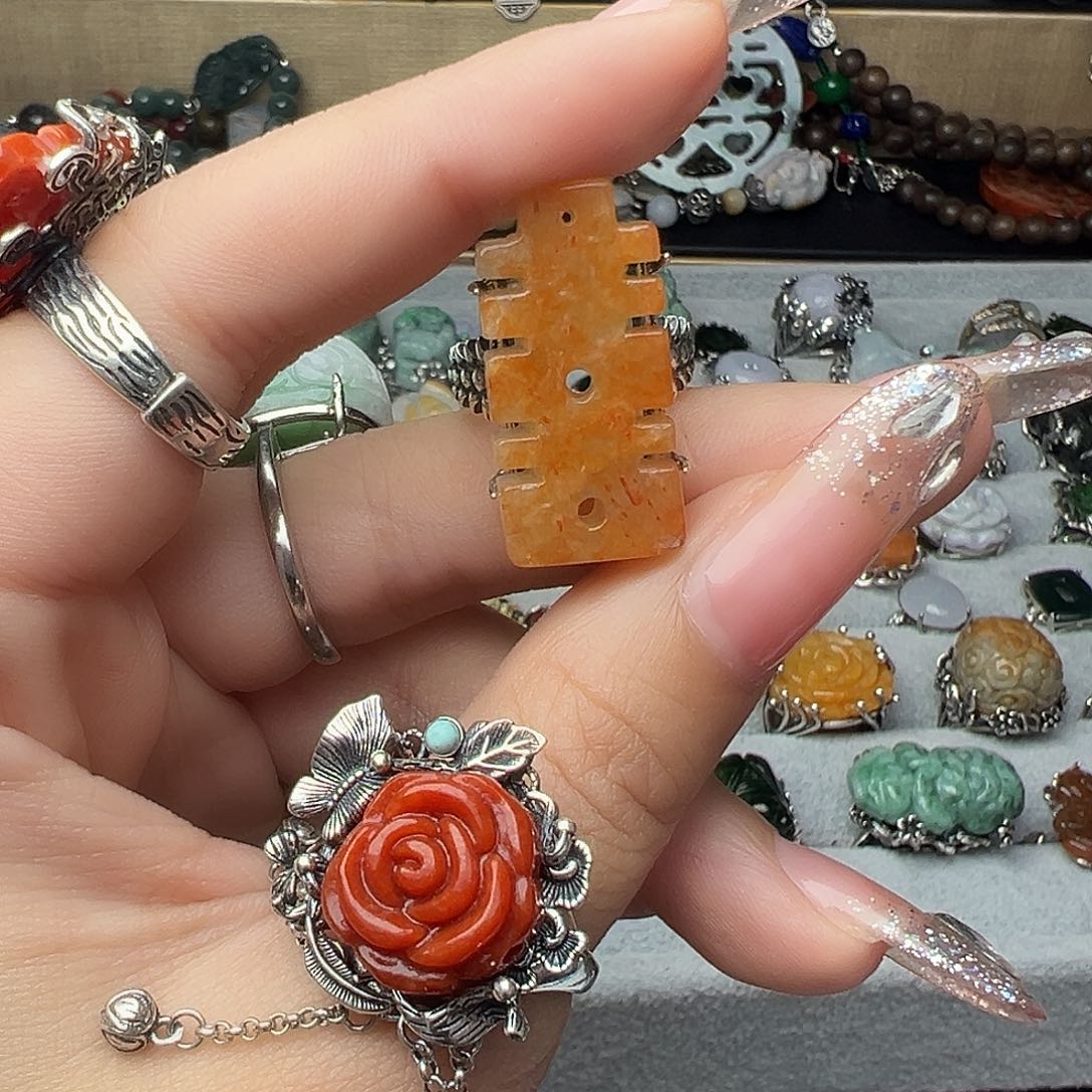 翡翠颈饰未镶嵌涵*吊坠