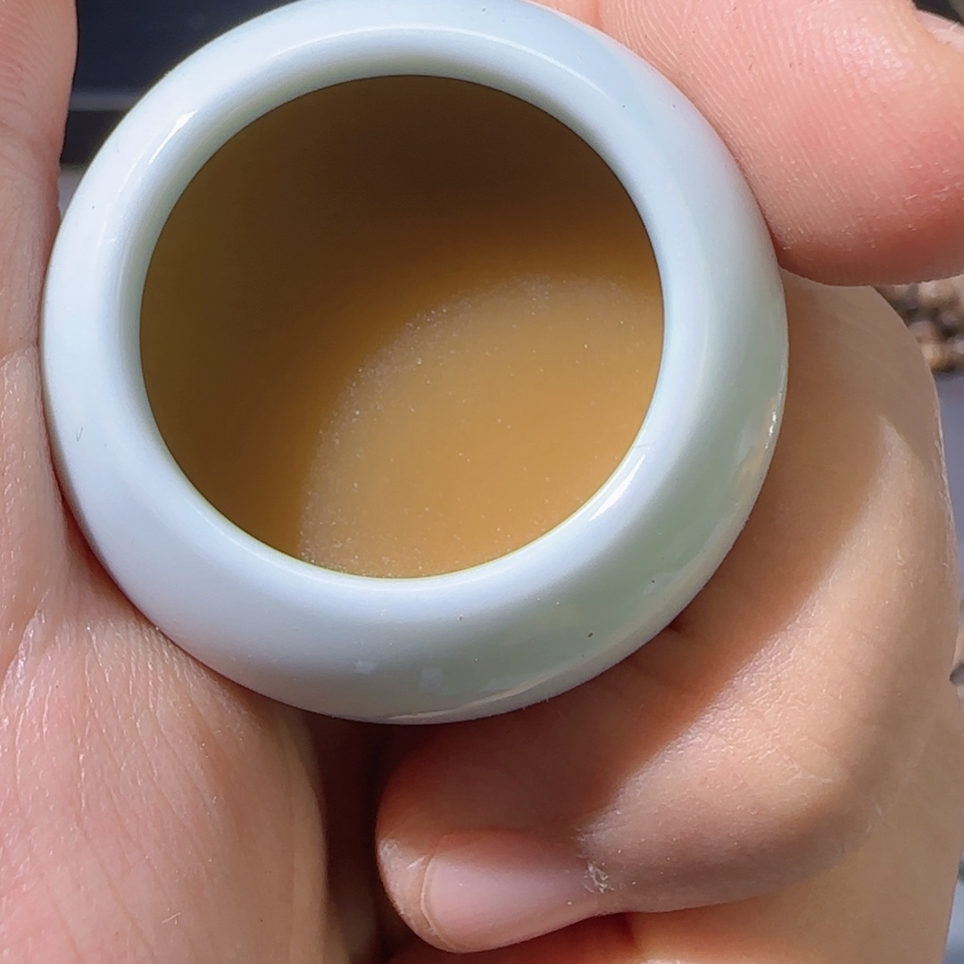 沉香碎屑沉香大四合1瓶