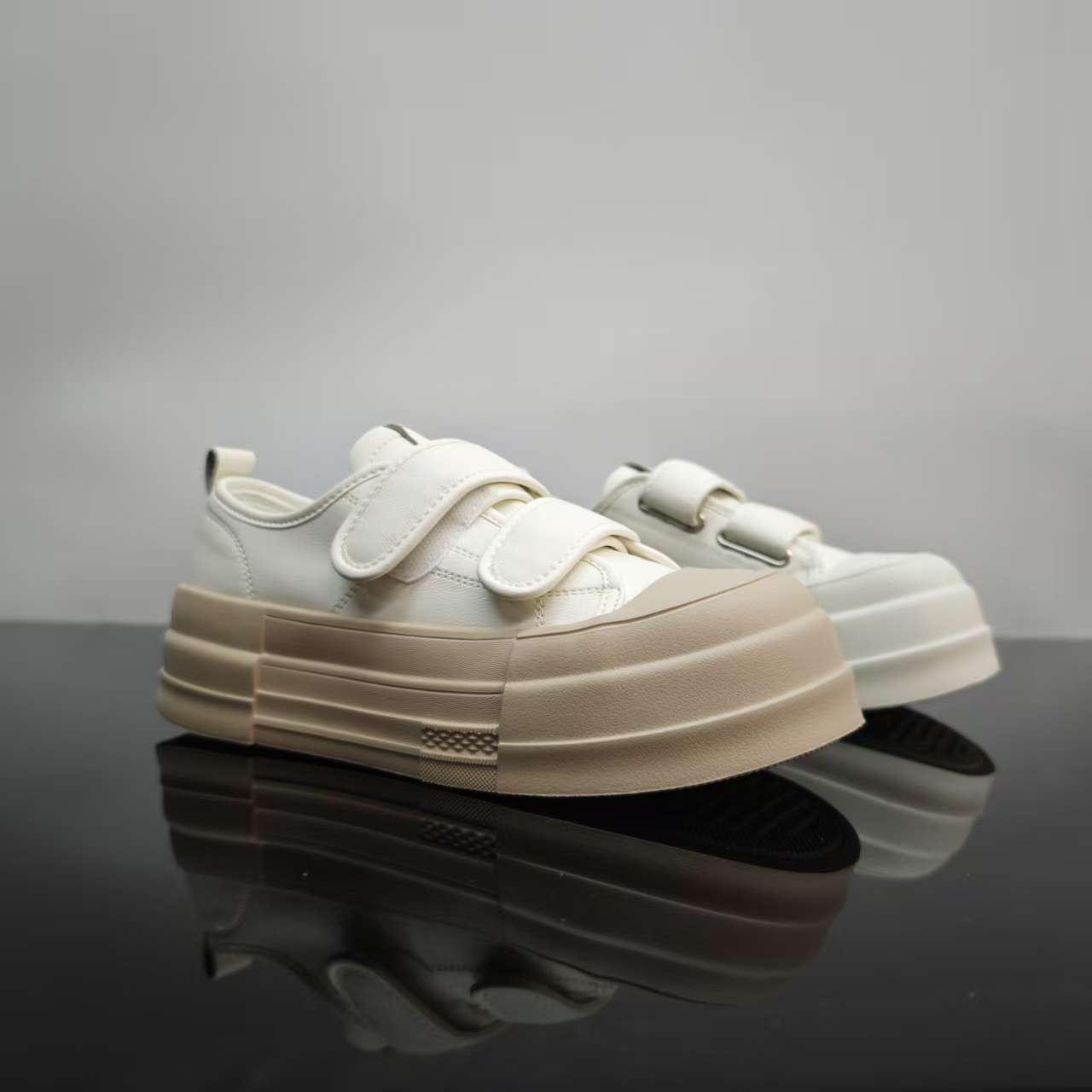 厚底丑萌大头魔术贴板鞋女小白鞋2025新款软底运动休闲鞋999-11