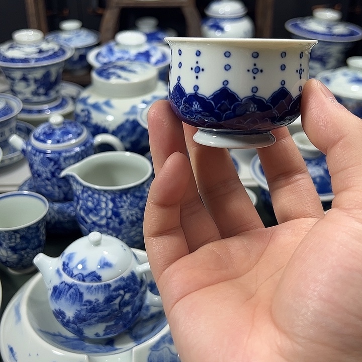 柴窑工笔宝相炉式杯小