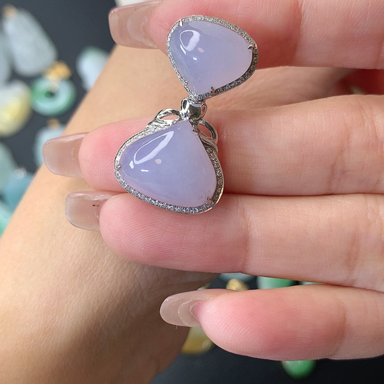 【闪购商品】翡翠吊坠(赠链)18K金镶嵌