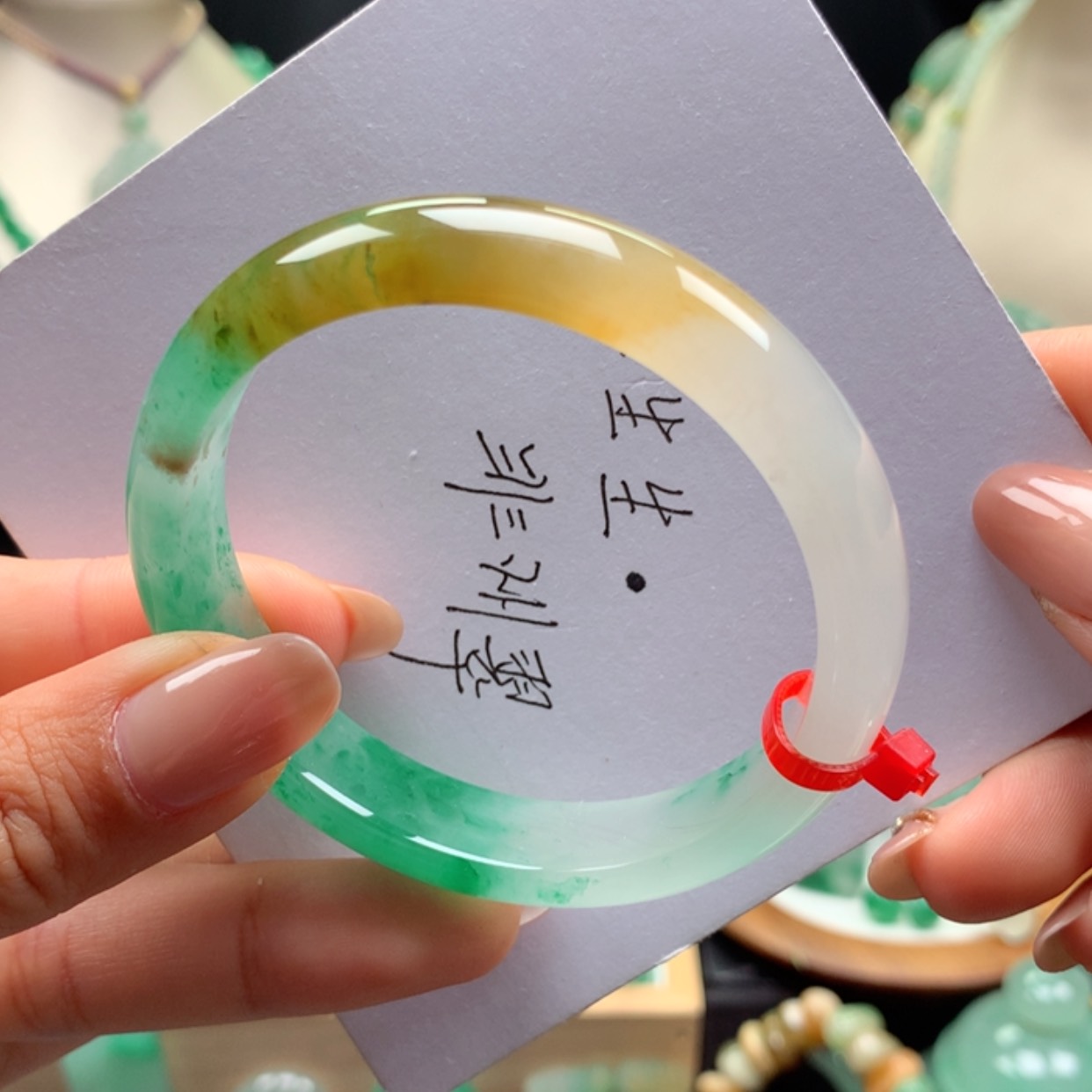 【闪购商品】未镶嵌手镯石英质玉