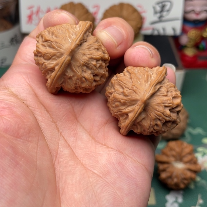 【闪购商品】文玩核桃吊坠35+全品瓷娃娃