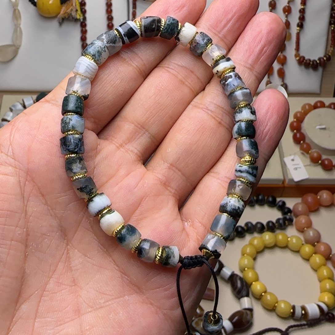 玛瑙/玉髓颈饰未镶嵌