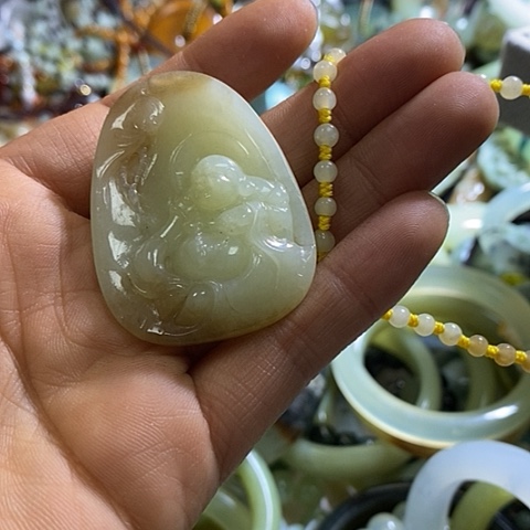 和田玉颈饰未镶嵌挂件