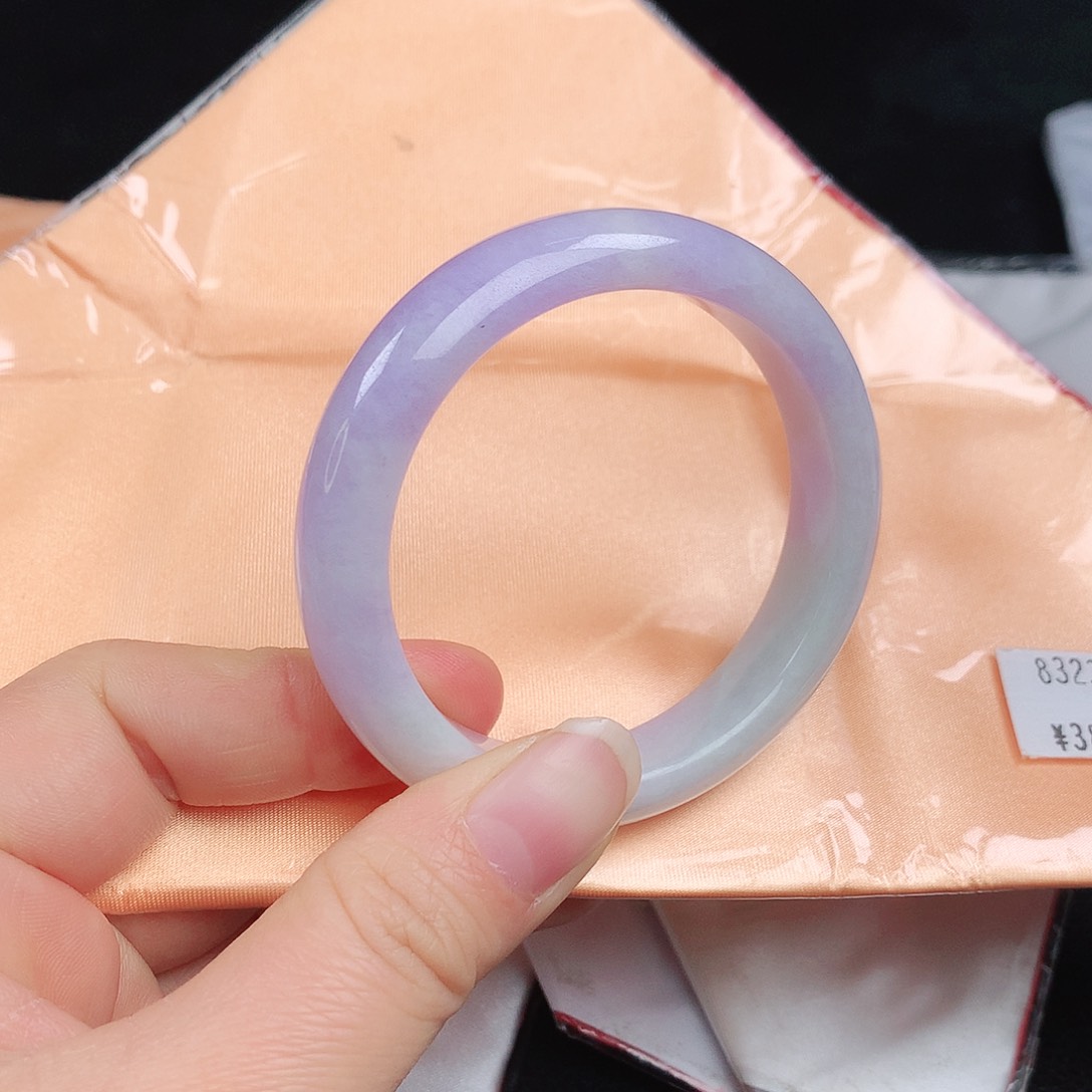 翡翠手镯未镶嵌8323xcvvbb