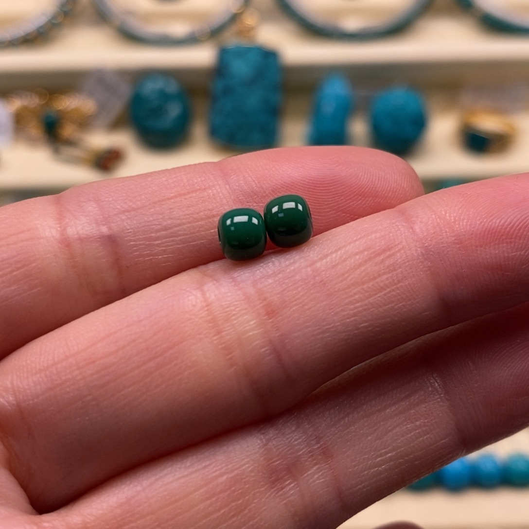 绿松石未镶嵌珠宝奇石直径5.4×4.6老型对珠