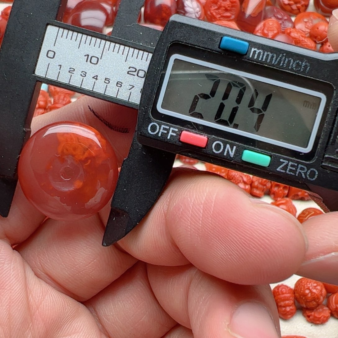 南红玛瑙配饰未镶嵌