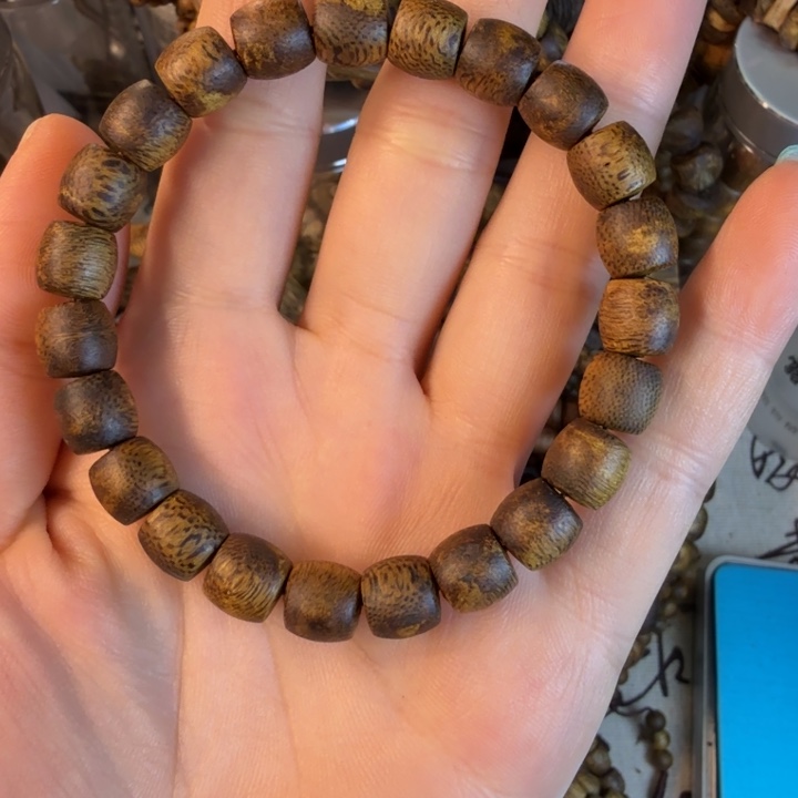 沉香沉香碎屑莺歌绿奇楠99沉08鼓珠6.8克