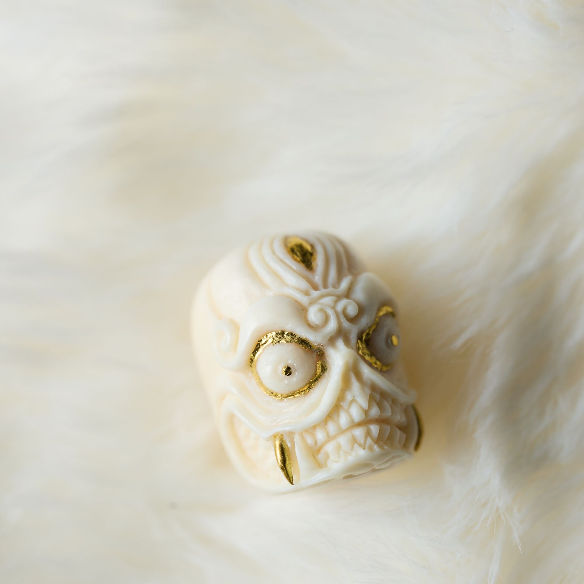 猛犸牙雕刻竖瞳尸陀林配饰文玩配珠10mm左右