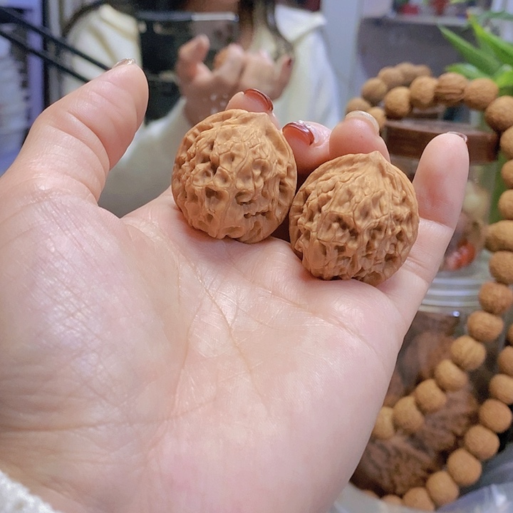 【闪购商品】文玩核桃把件37玉枕元宝