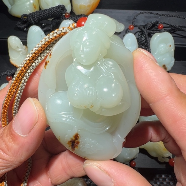 和田玉颈饰未镶嵌那*海