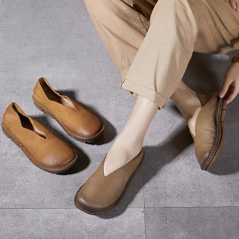 单鞋浅口圆头牛皮女单鞋牛筋底平底百搭复古民族风