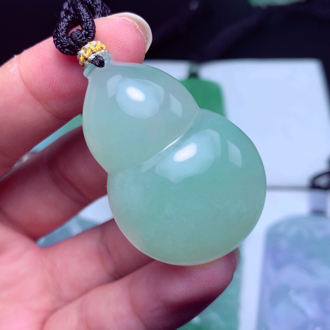 翡翠未镶嵌颈饰天然a货翡翠