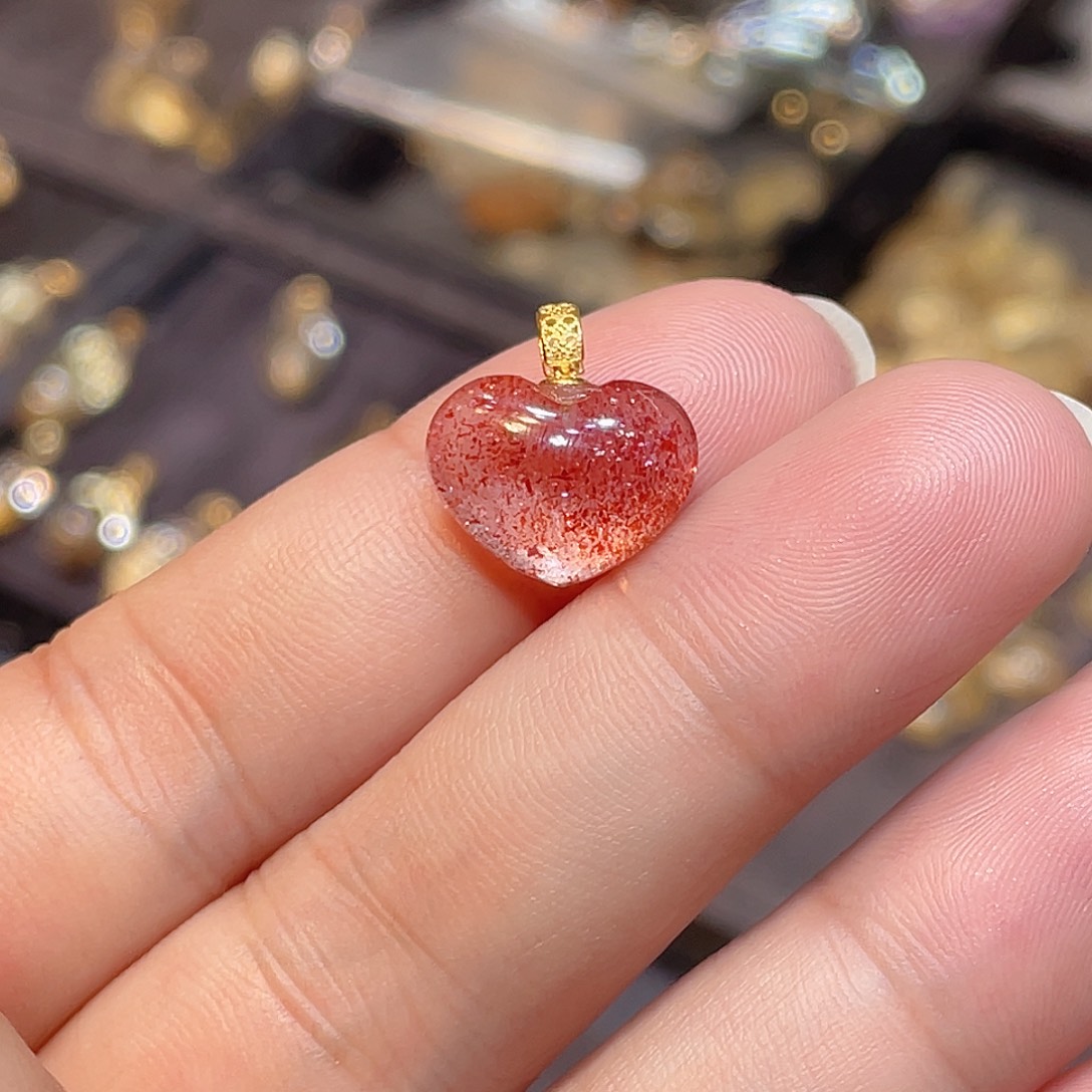 发晶金草莓吊坠18K金镶嵌詹*弗