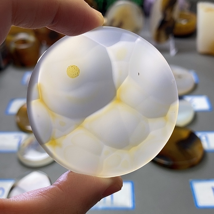 玛瑙/玉髓未镶嵌珠宝半成品150