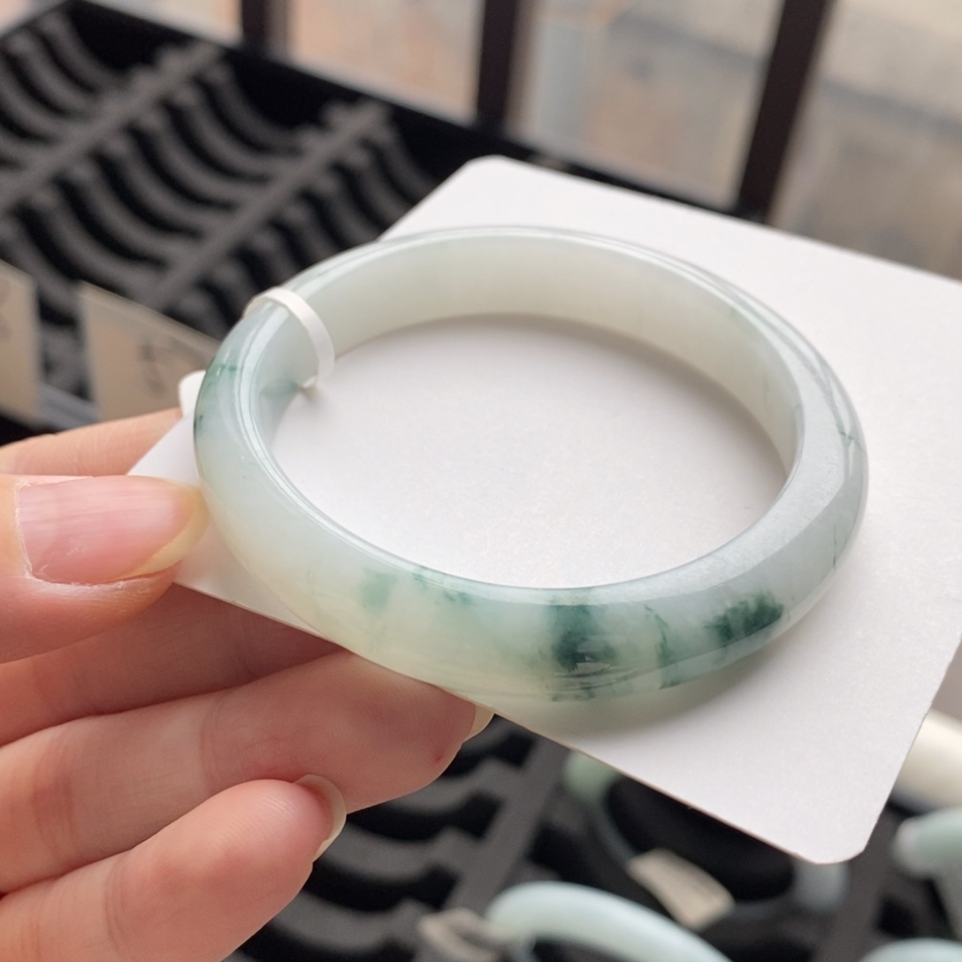 翡翠未镶嵌手镯飘花贵妃54