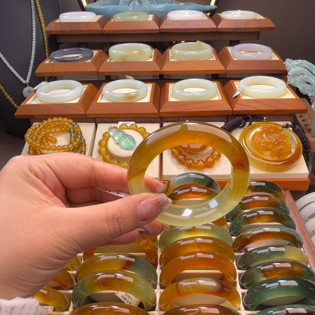 蛇纹石玉未镶嵌55-56