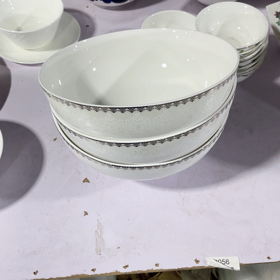 骨瓷小*果9寸大碗3个