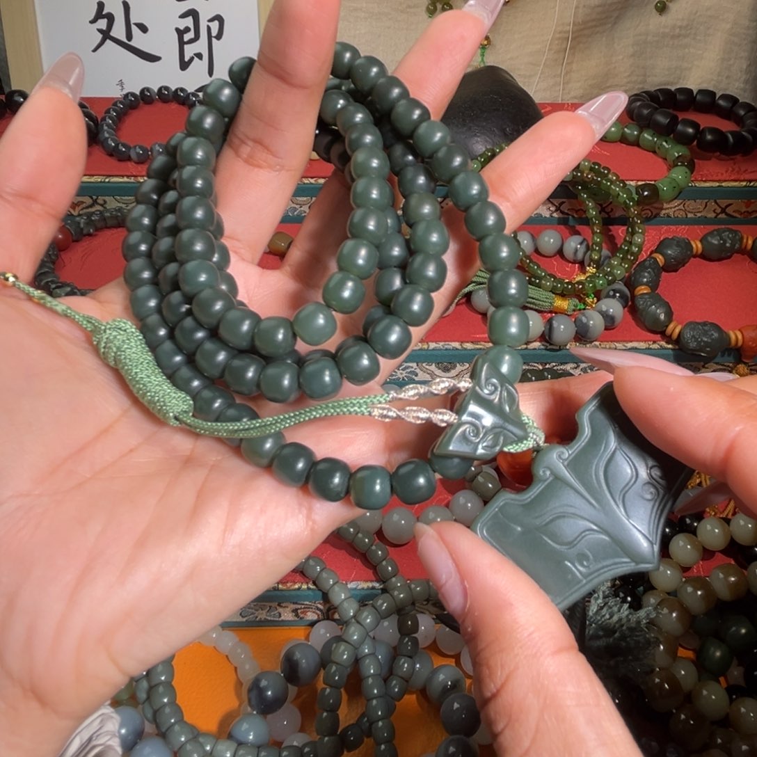 和田玉套链未镶嵌小***肉