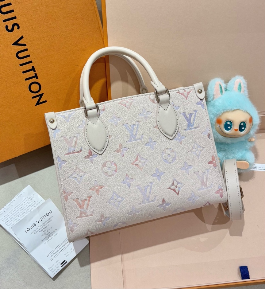 未使用 LouisVuitton/路易威登 Onthego梦幻紫小号芯片款/3306