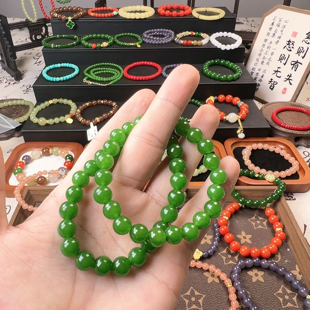 和田玉未镶嵌手链阳绿8m'm素圈手串