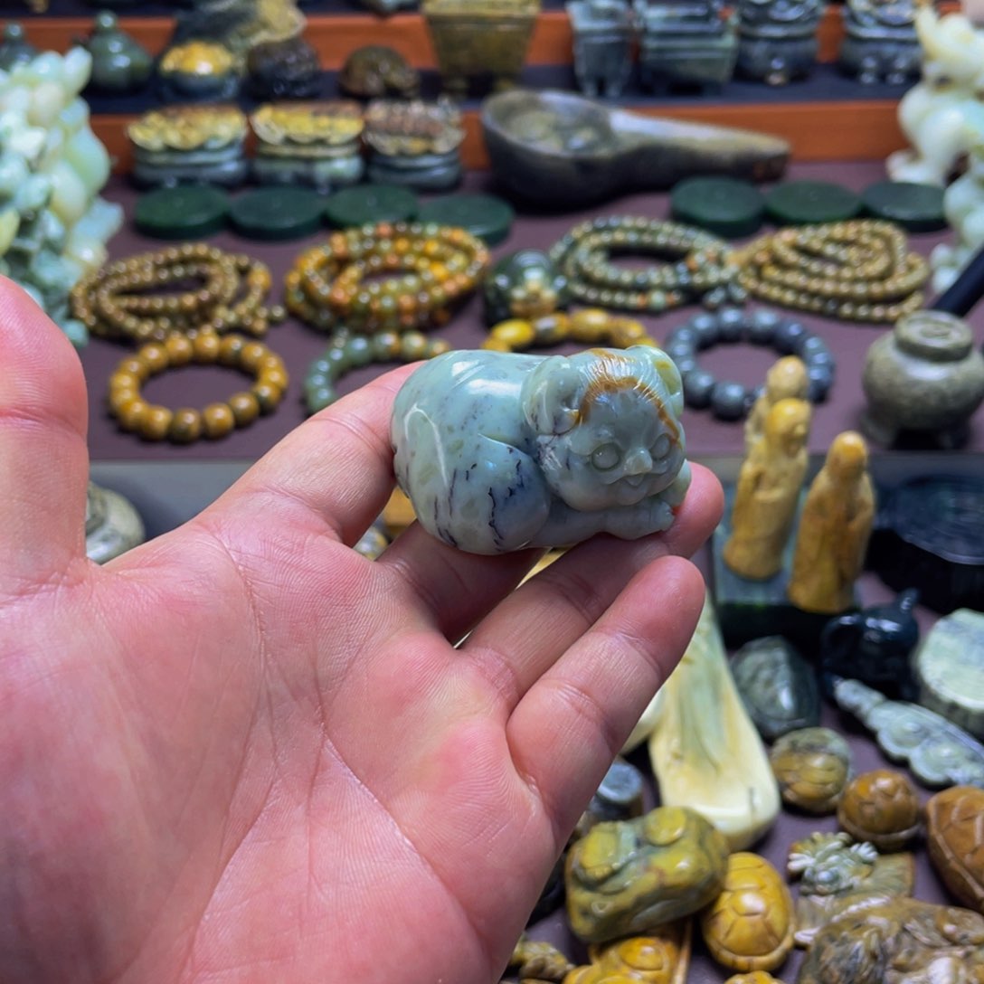 【闪购商品】未镶嵌岫岩河磨玉（透闪石质玉）挂件