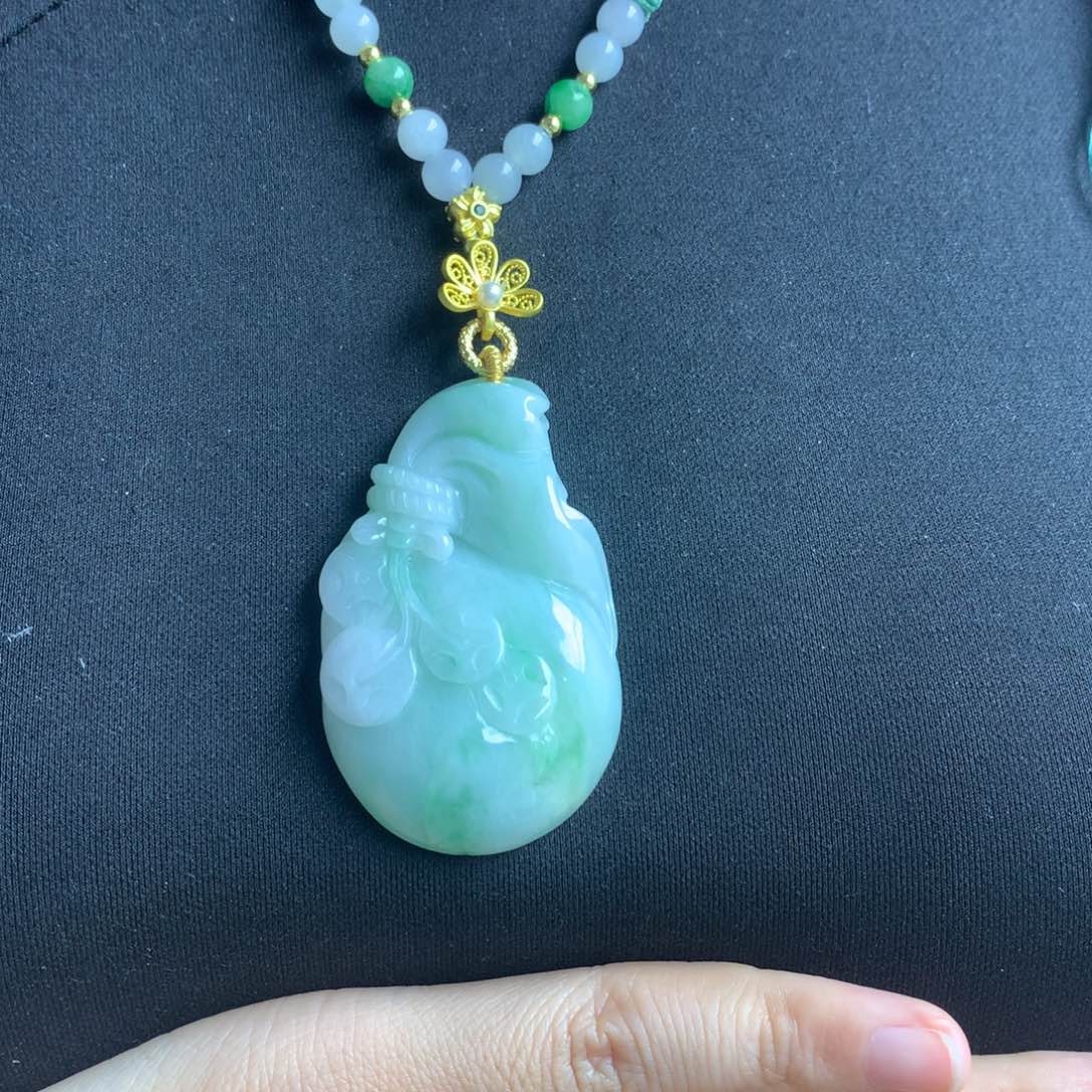 翡翠颈饰未镶嵌翡翠