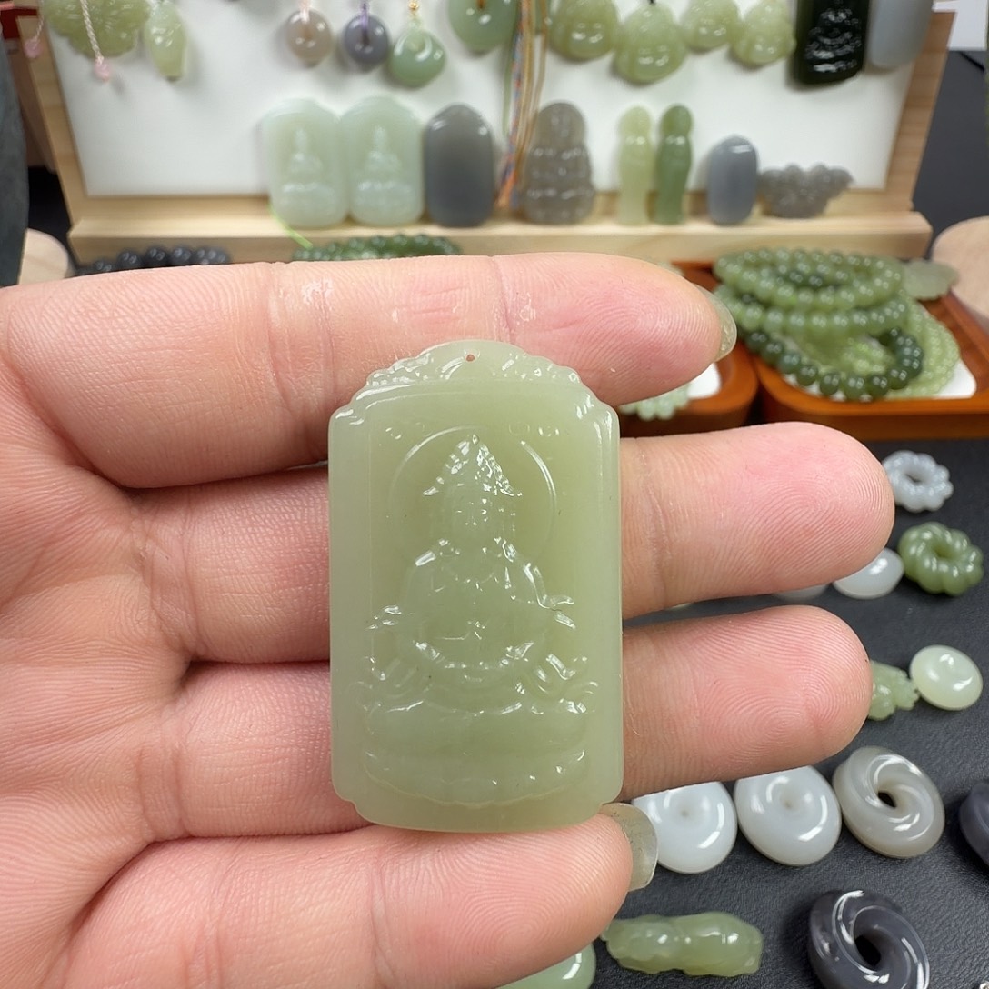 和田玉（糖玉）未镶嵌颈饰