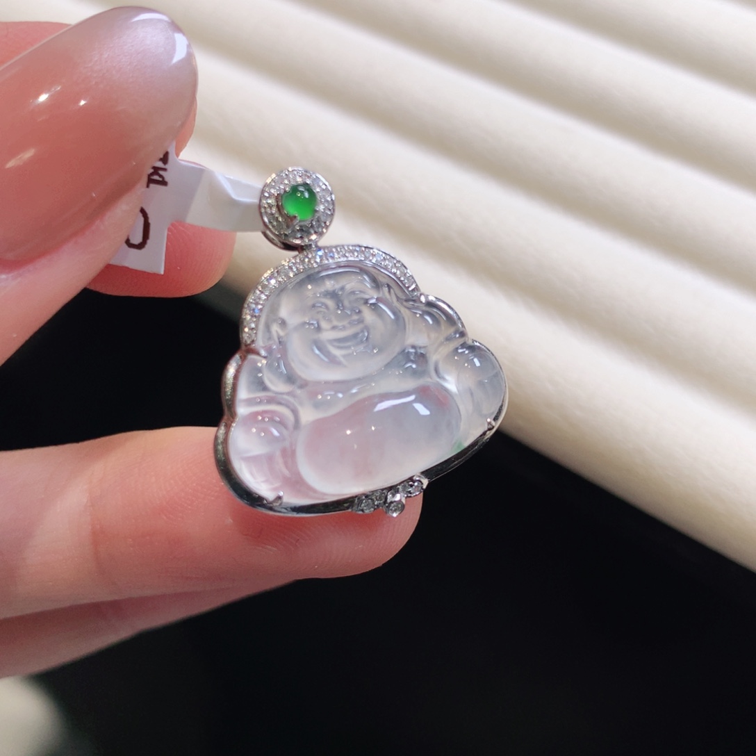 翡翠颈饰18K金镶嵌佛