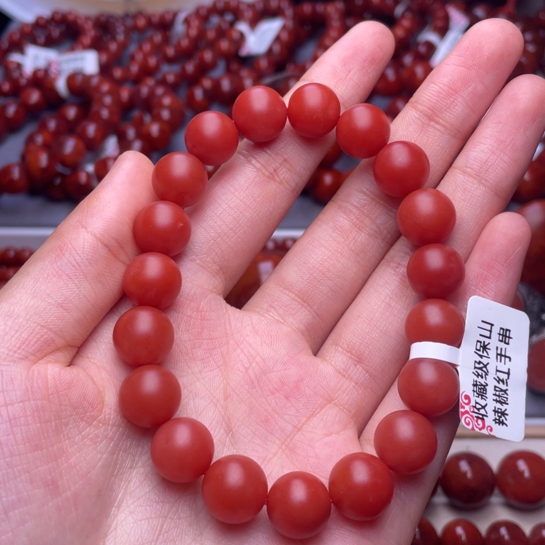 南红玛瑙未镶嵌其他11mm收藏级保山辣椒红满肉手串