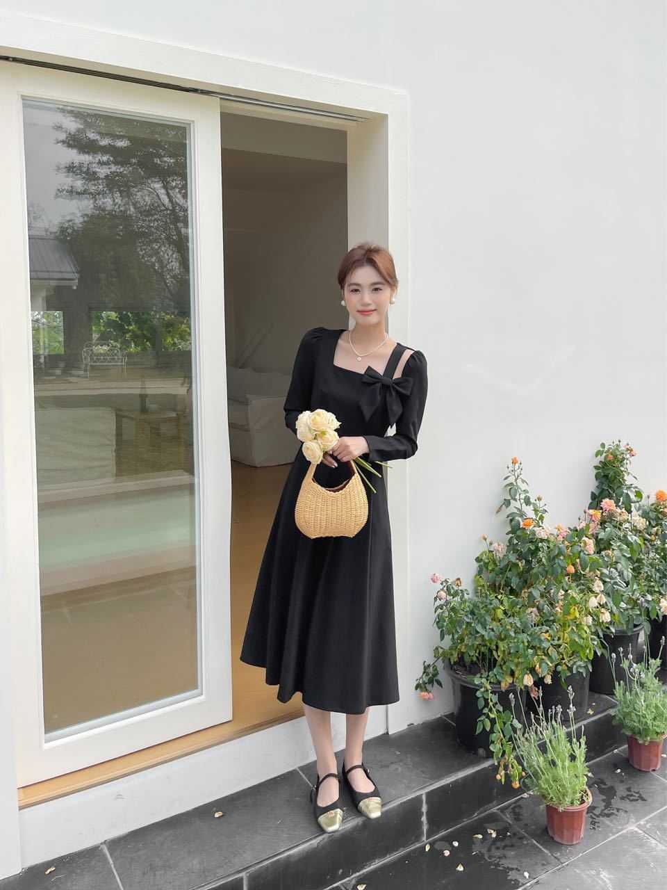 开心家气质款显瘦设计感收腰连衣裙